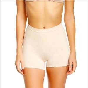 COPY - NWT Skinnygirl Seamless Shaping Short Small